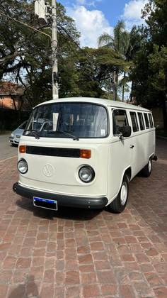 VOLKSWAGEN KOMBI 1.6 STD 8V GASOLINA 3P MANUAL